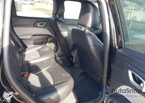 2025 Jeep Compass Latitude 4X4 z USA, uszkodzony, nr VIN 3C4NJDBN5ST575834